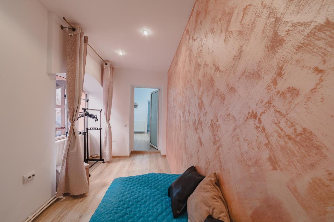Old Town Studio Apartment Brasov Bagian luar foto